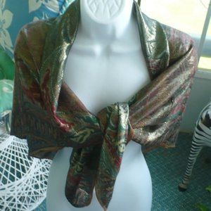 ❤️Oscar de la Renta Paisley Metallic Scarf